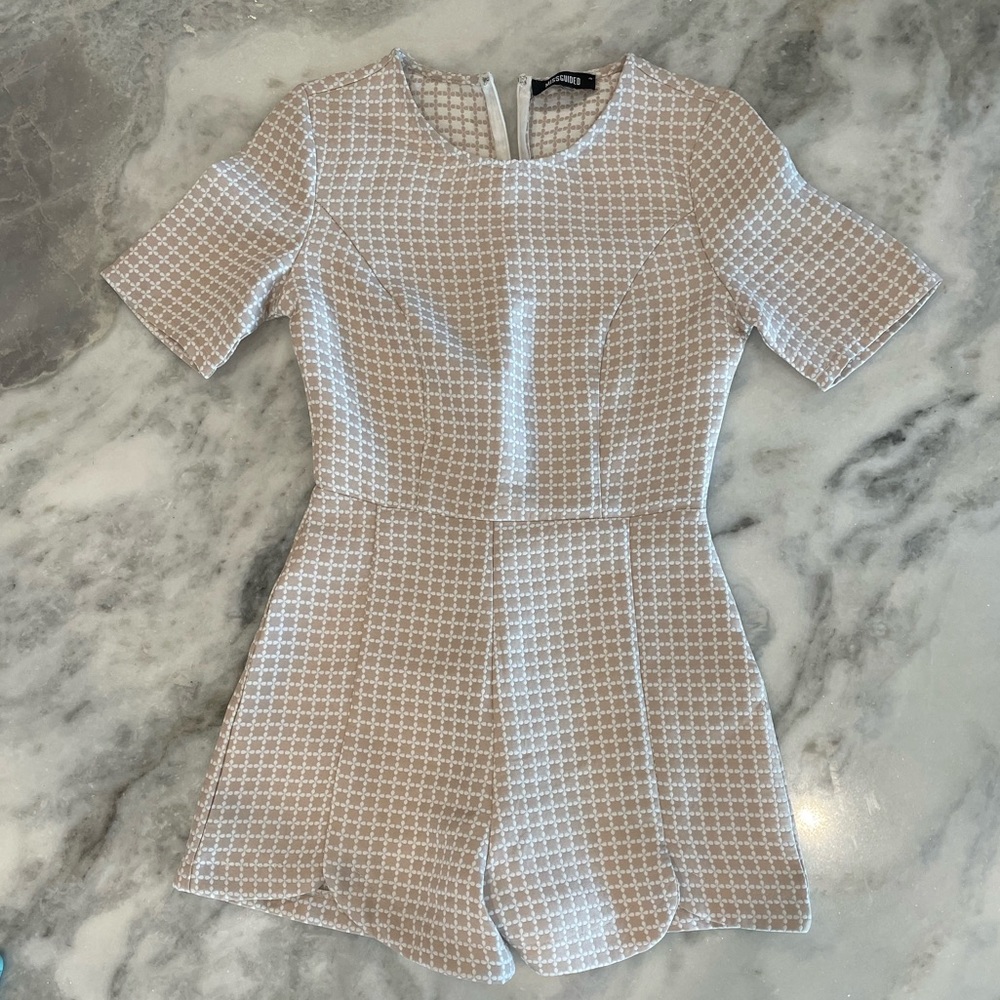 Misguided Size 4 Beige Printed Romper